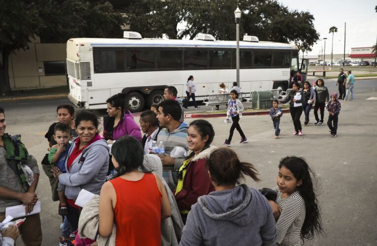 861 criminals, 92 sex offenders encountered at Texas border in past few days, agent says