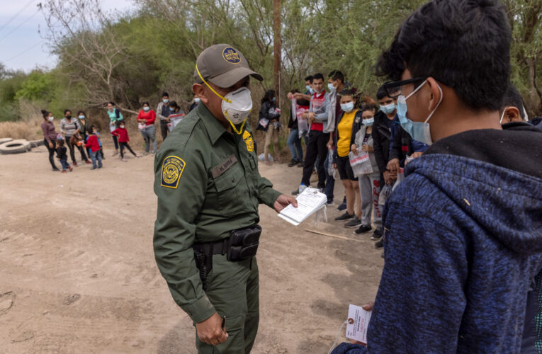 U.S. Sen. Ted Cruz tweets photos, posts videos of border situation